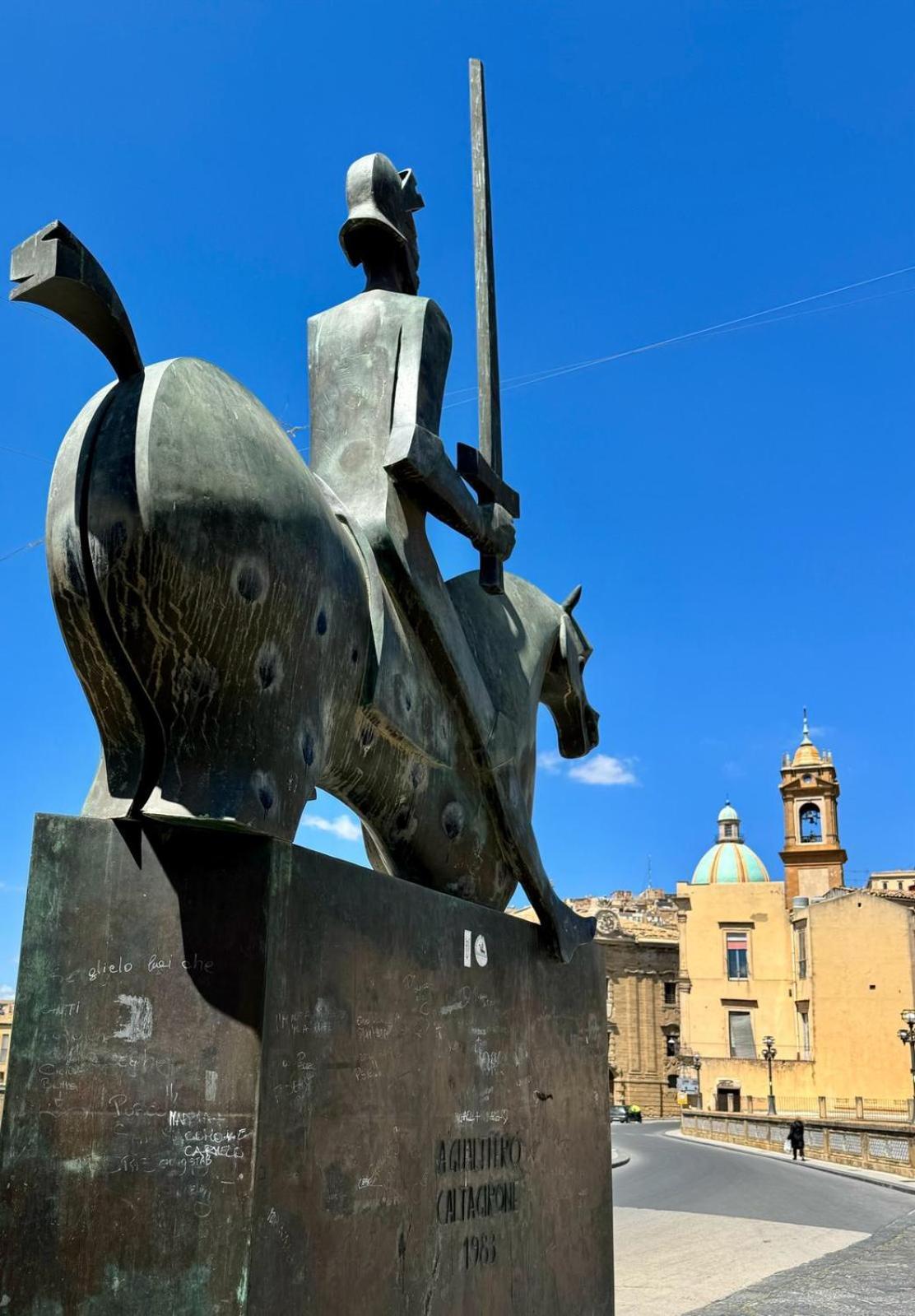 Casa Vacanze In Centro! Caltagirone Bagian luar foto
